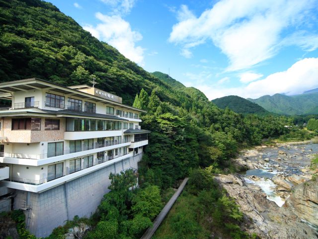 渓流の宿　緑水